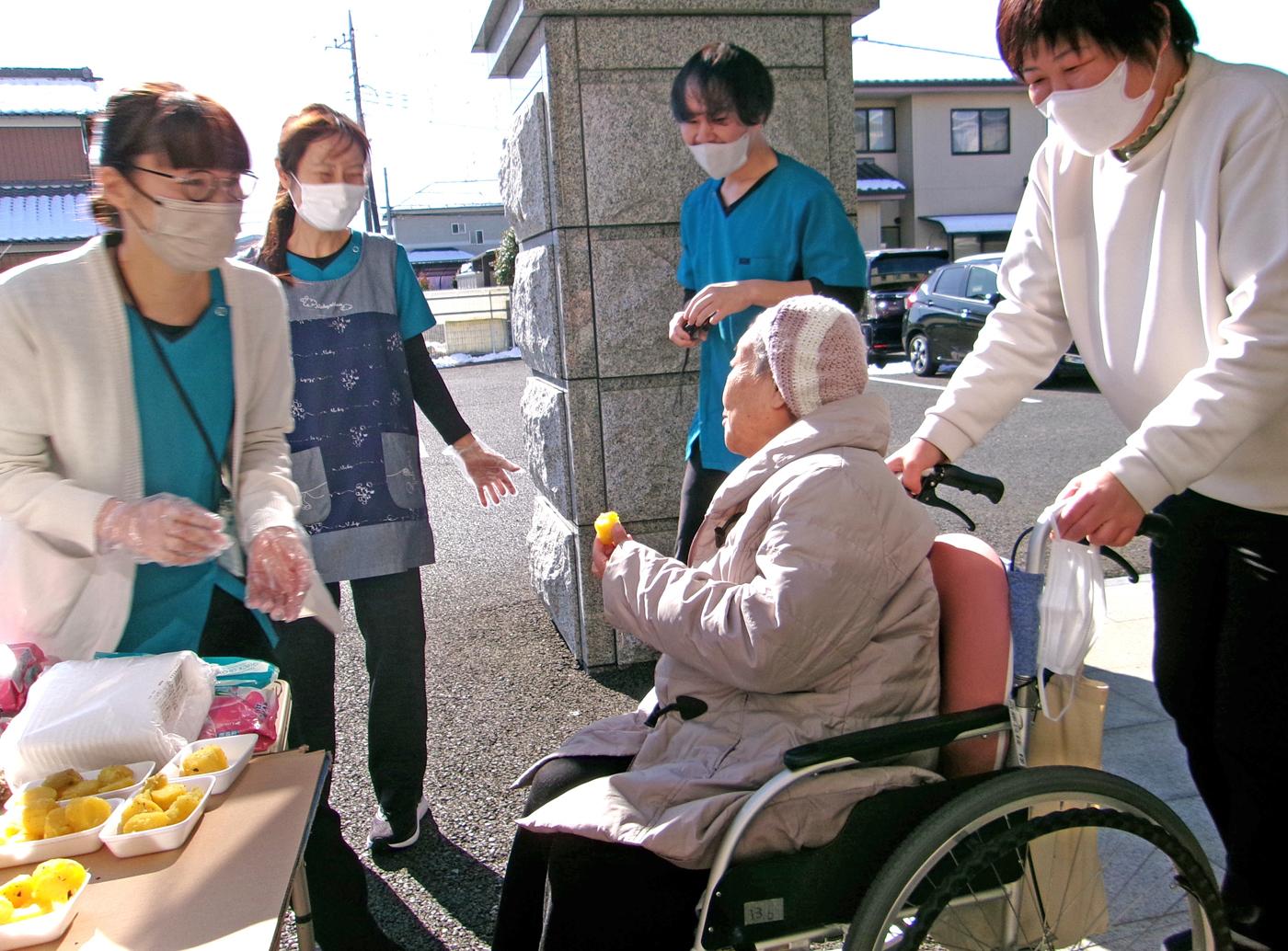 介護・夜勤専従介護・介護助手　スタッフ募集！